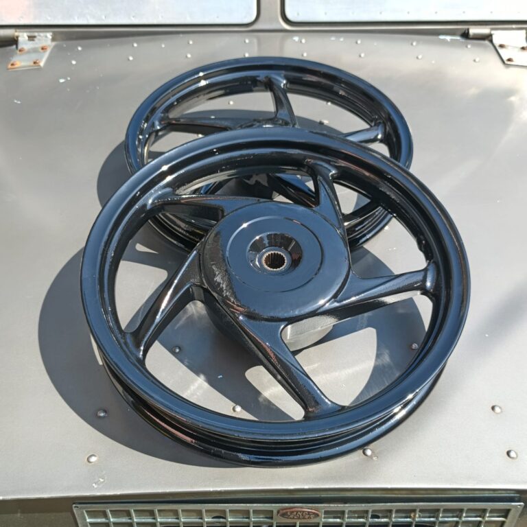 hasil powder coating velg warna hitam glossy
